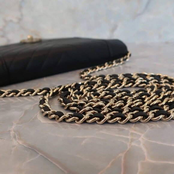 Authentic CHANEL V- Stitch wallet on chain WOC Lambskin black crossbody - Picture 5 of 15